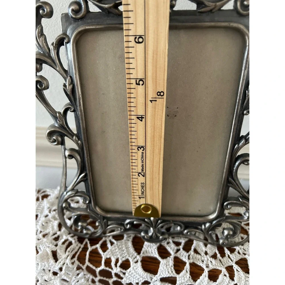 Burnes of Boston Silver Tone Ornate Scroll Fleur-De-Lis Metal Picture Frame 4x6